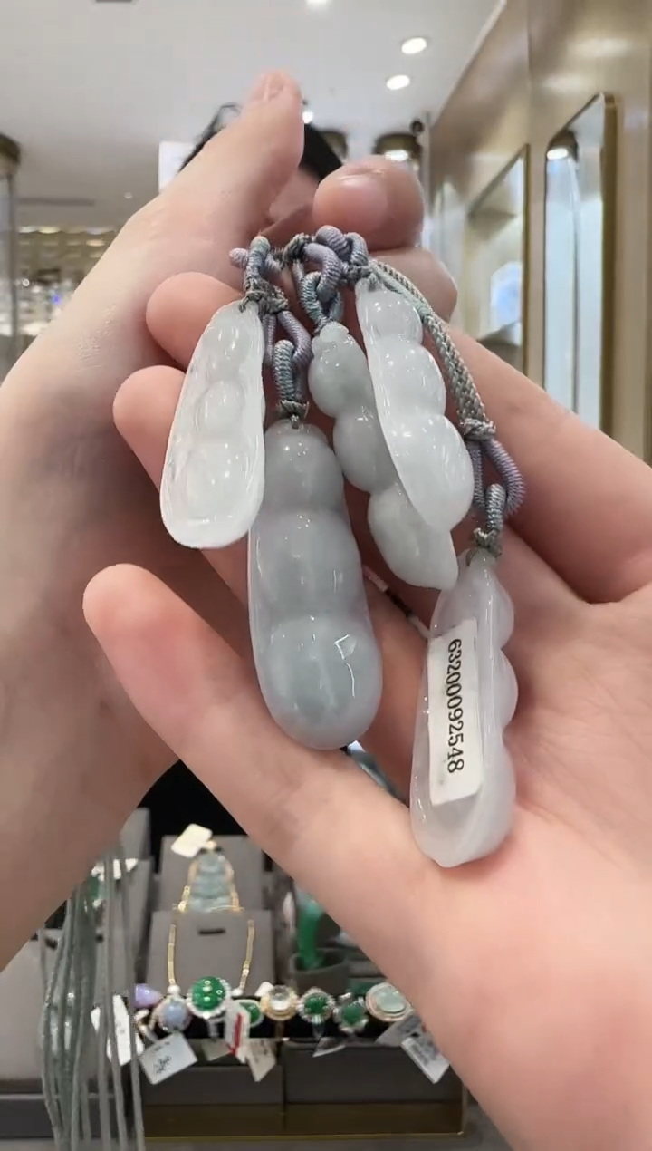 翡翠未镶嵌颈饰28多样发一