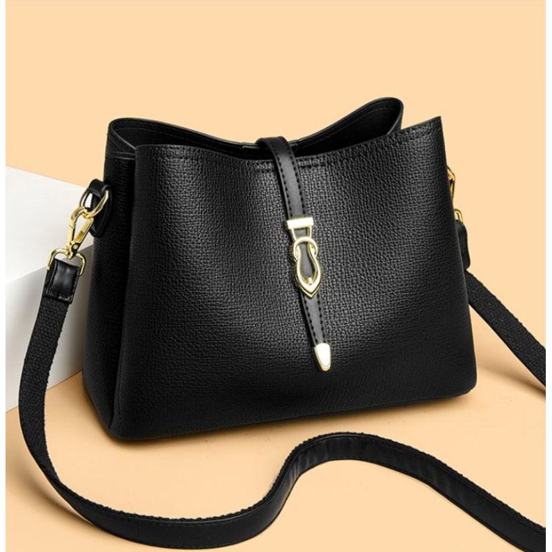 正  615 黑色 女包（长25宽12高20）