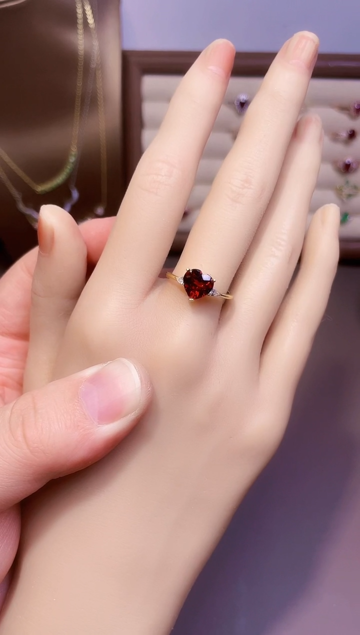 【闪购商品】石榴石戒指银S925镶嵌一枚