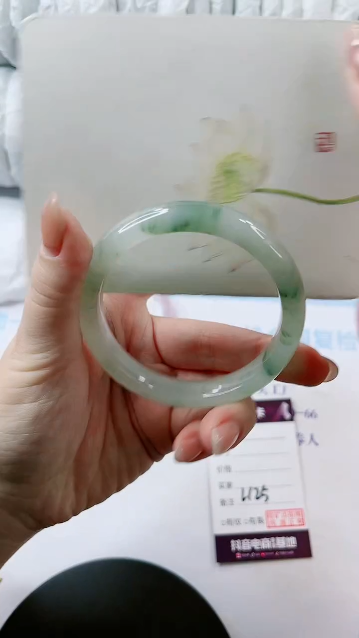 【闪购商品】石英质玉手镯未镶嵌多样性发货L125