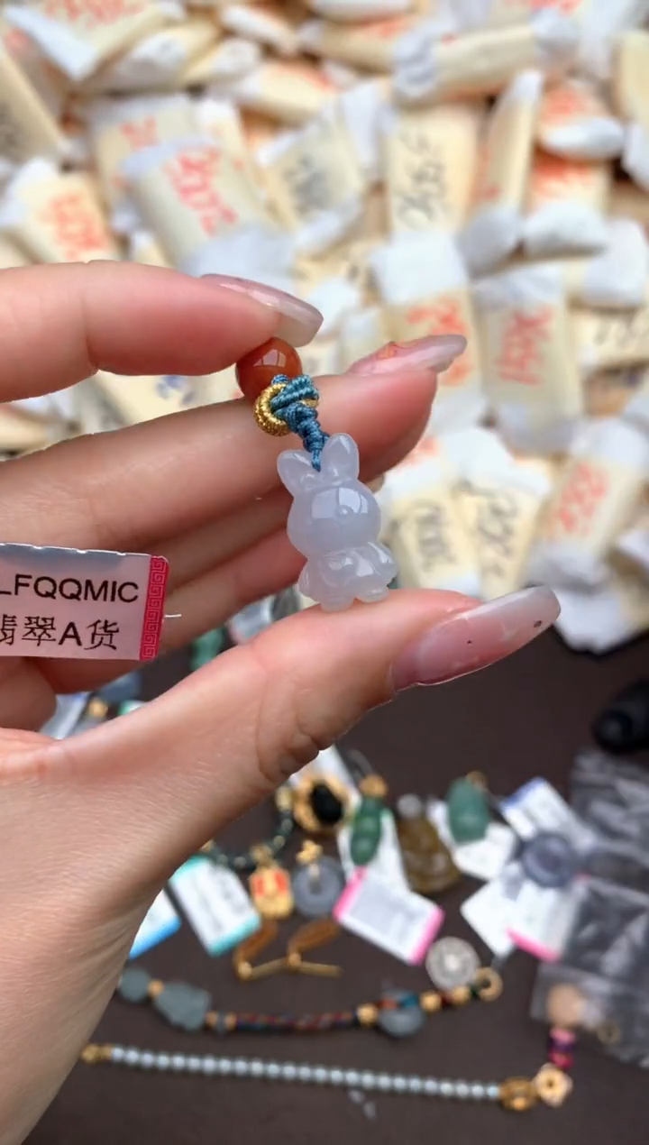 【闪购商品】翡翠挂件未镶嵌—