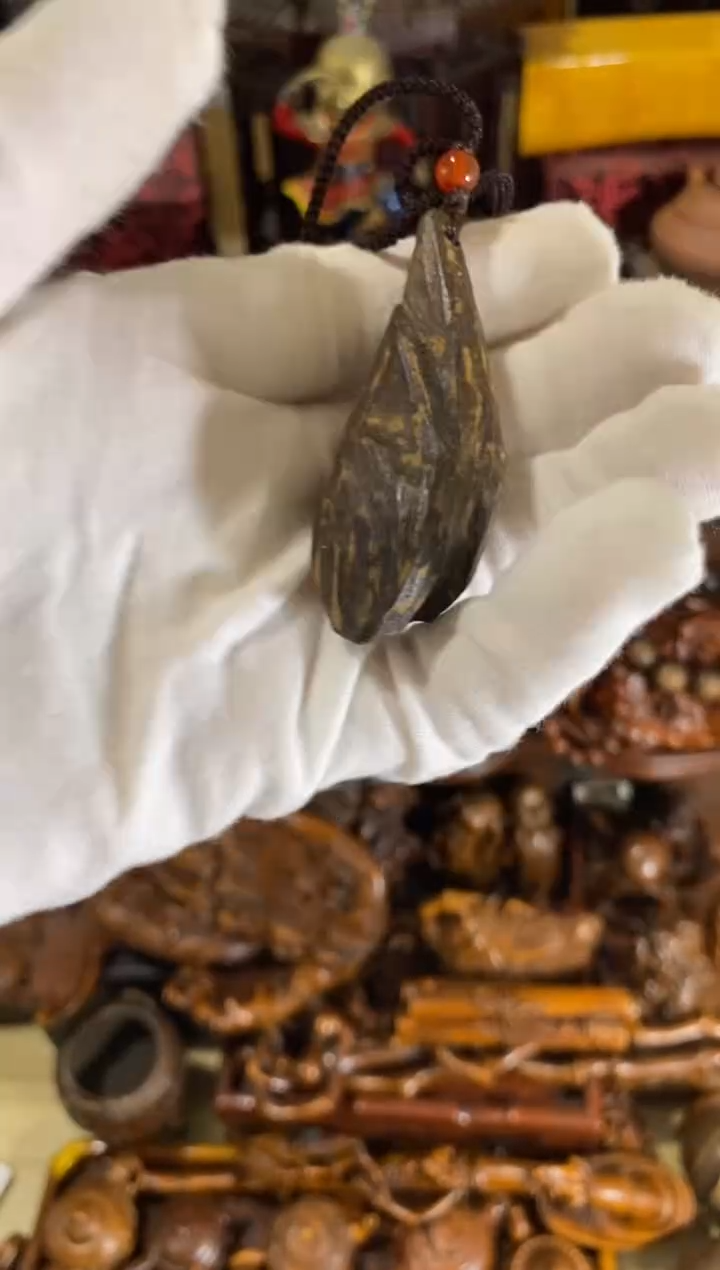 木中之王随形吊坠