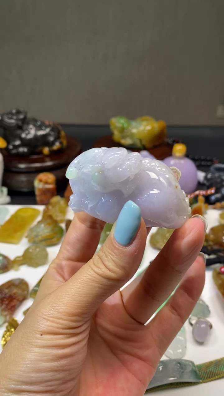 翡翠未镶嵌把件翡翠貔貅手把件