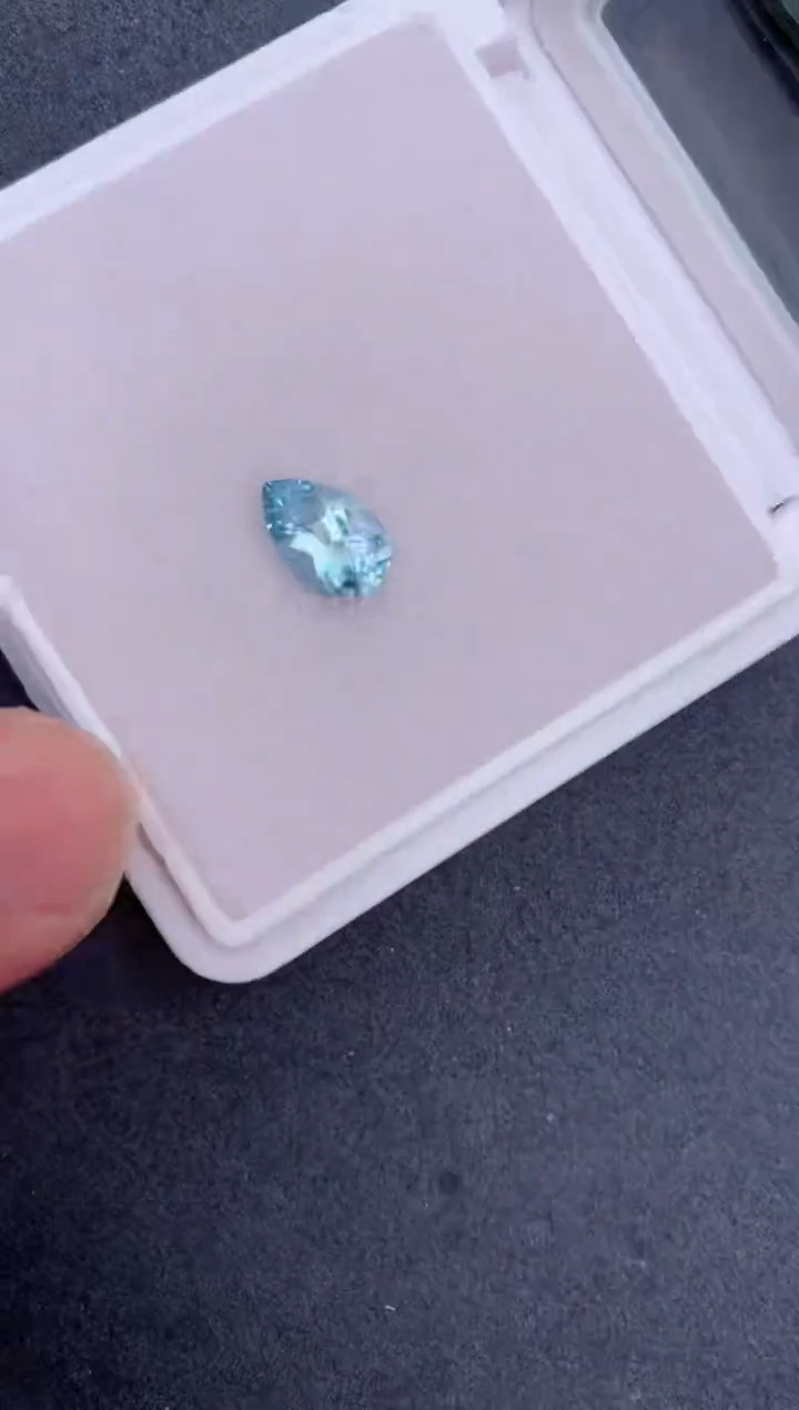 【闪购商品】海蓝宝石裸石未镶嵌1.6ct海蓝宝