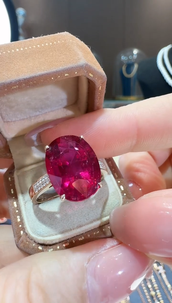 【闪购商品】碧玺戒指18K金镶嵌卢比莱戒指