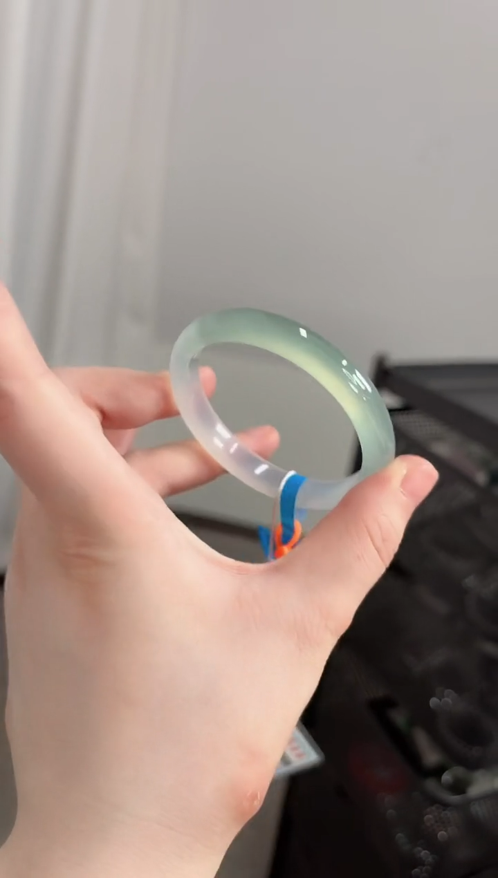 玛瑙/玉髓手镯未镶嵌54圈