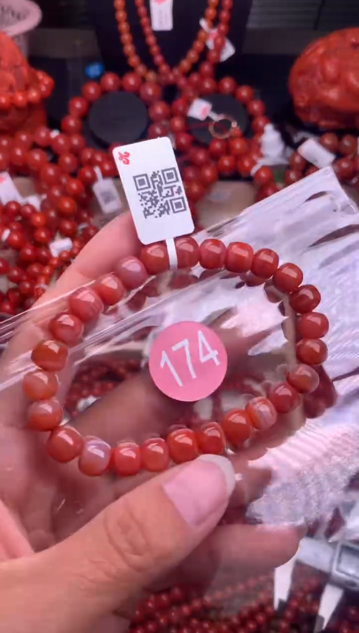 【闪购商品】南红玛瑙珠宝奇石未镶嵌174-8