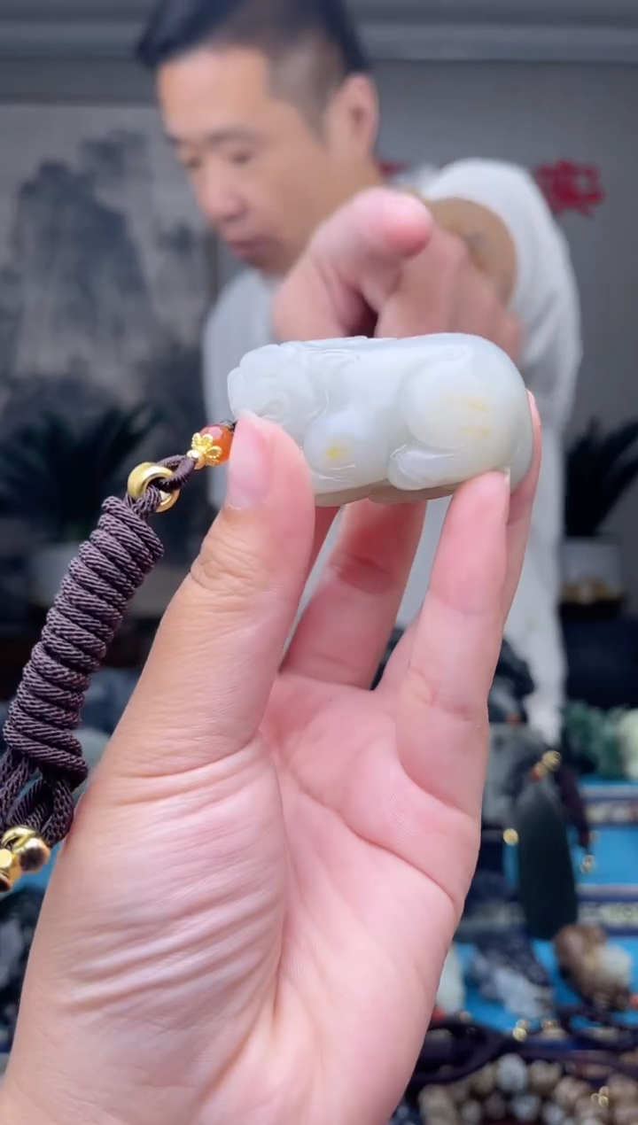 未镶嵌和田玉挂件1