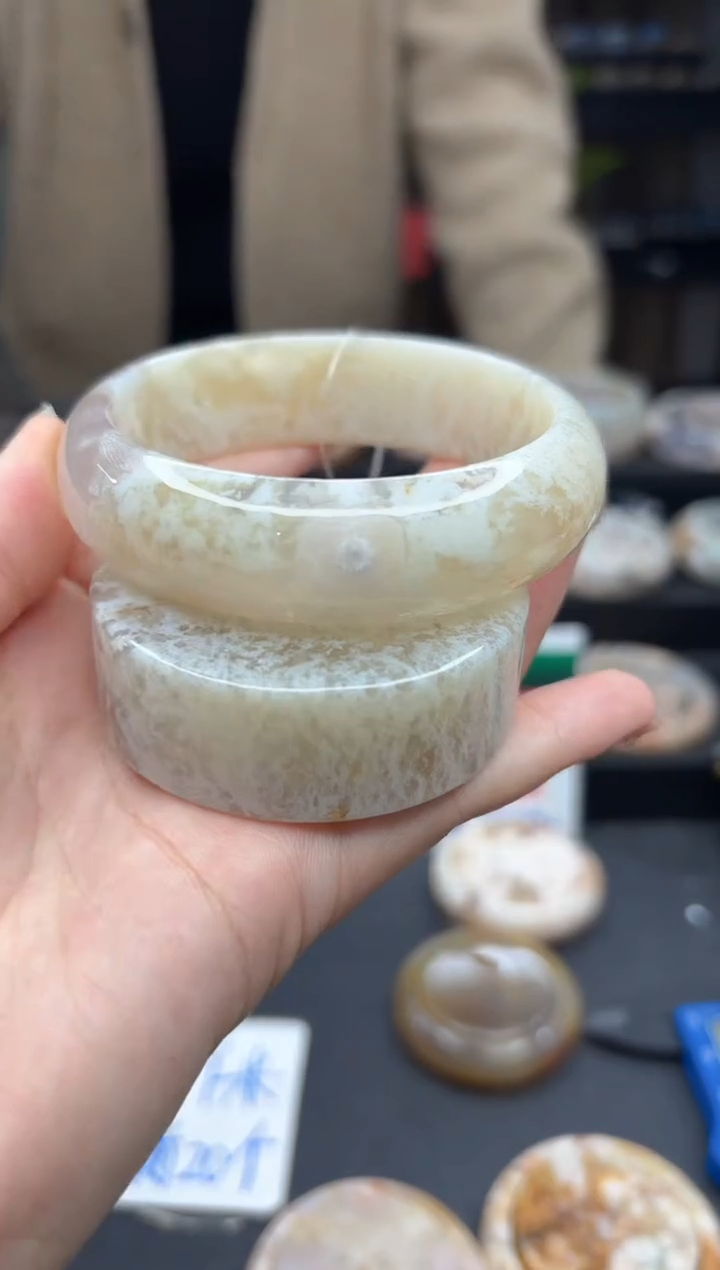 【闪购商品】石英质玉手镯未镶嵌62（61圈赠送镯心）