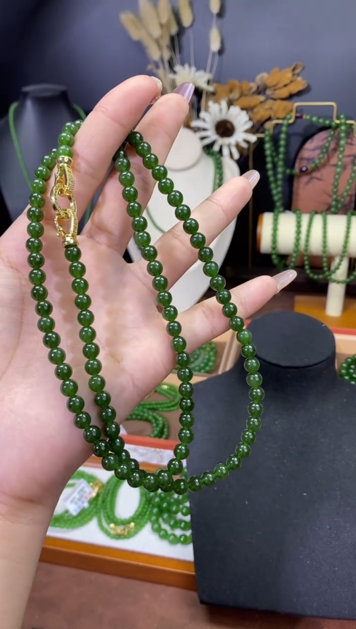 【闪购商品】和田玉（碧玉）颈饰未镶嵌6mm菠菜