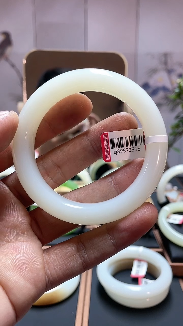 【闪购商品】和田玉手镯未镶嵌56白玉39572516