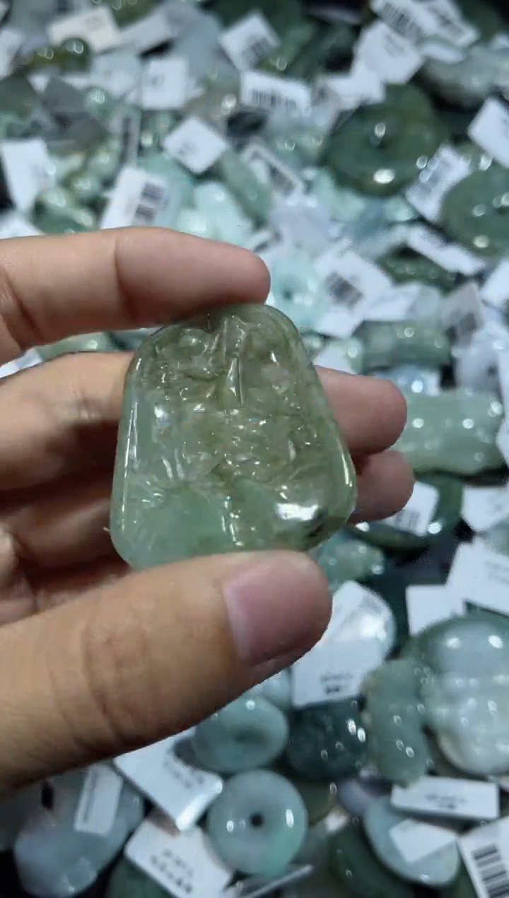 【闪购商品】翡翠颈饰未镶嵌00002912