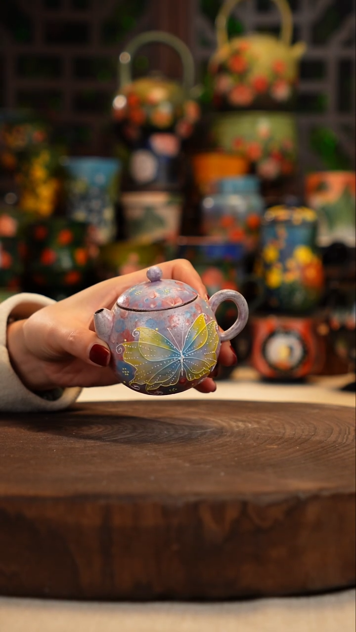 油画   釉下彩  壶