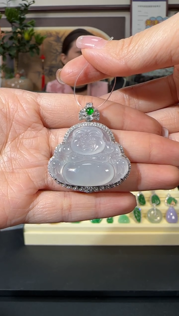 颈饰18K金镶嵌翡翠佛公