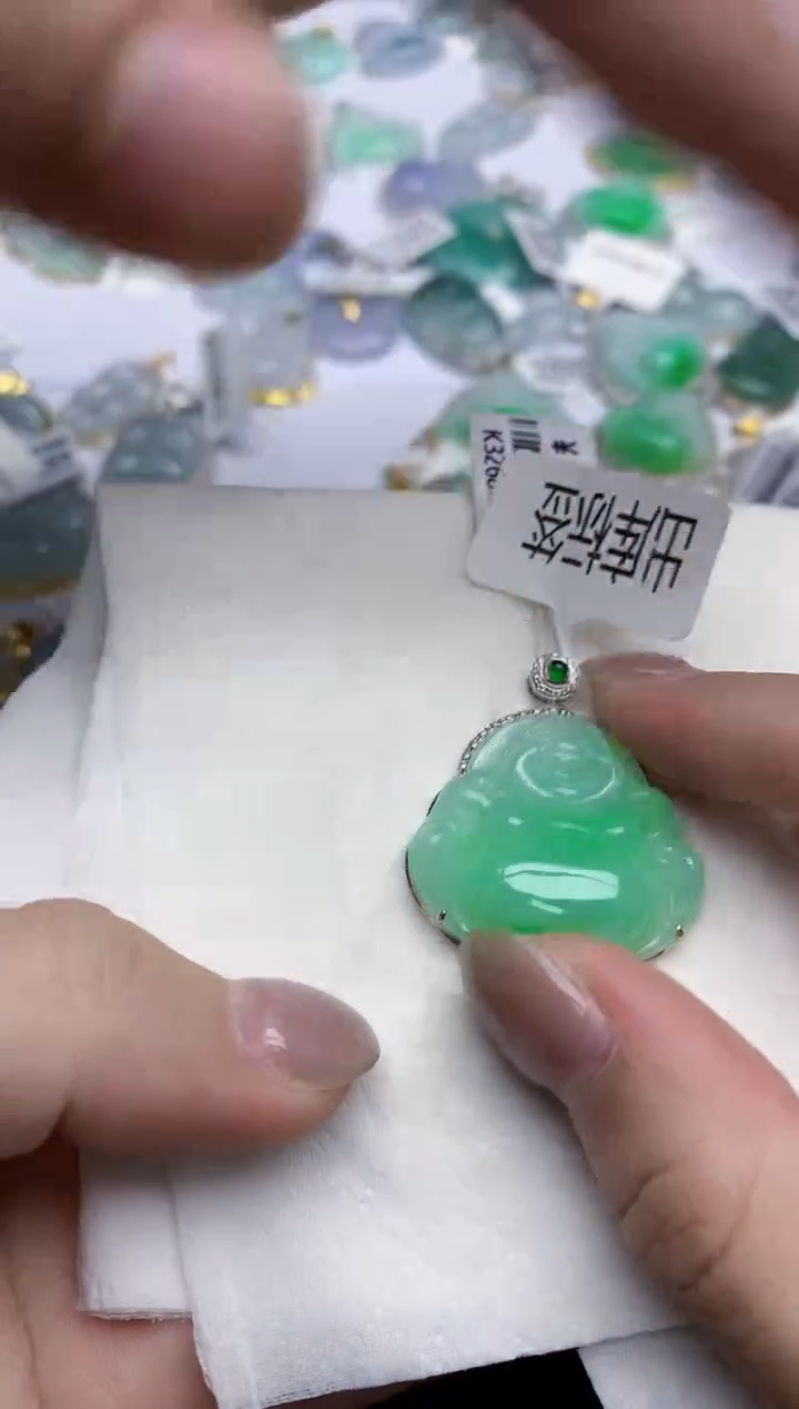【闪购商品】翡翠颈饰18K金镶嵌天然翡翠A货