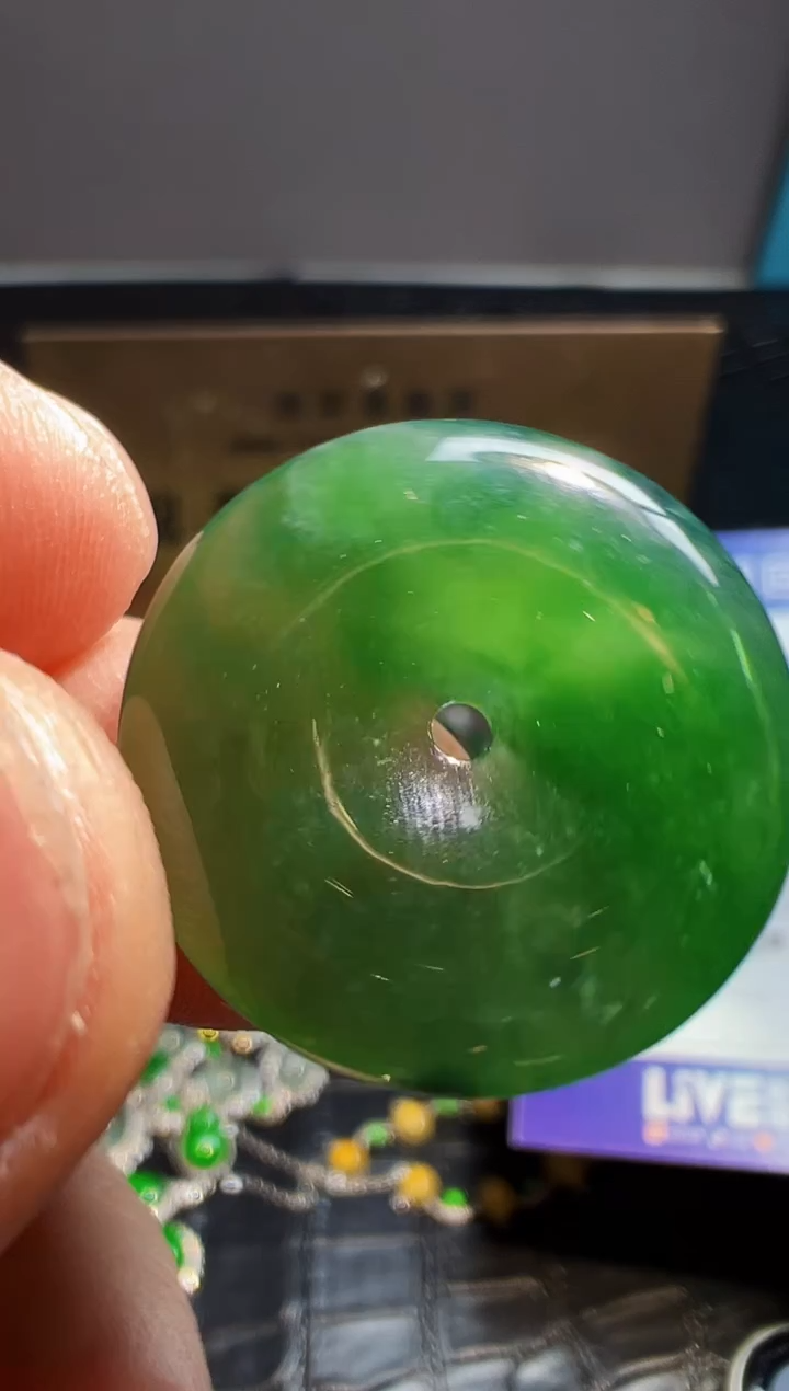 【闪购商品】翡翠颈饰未镶嵌翡翠回流