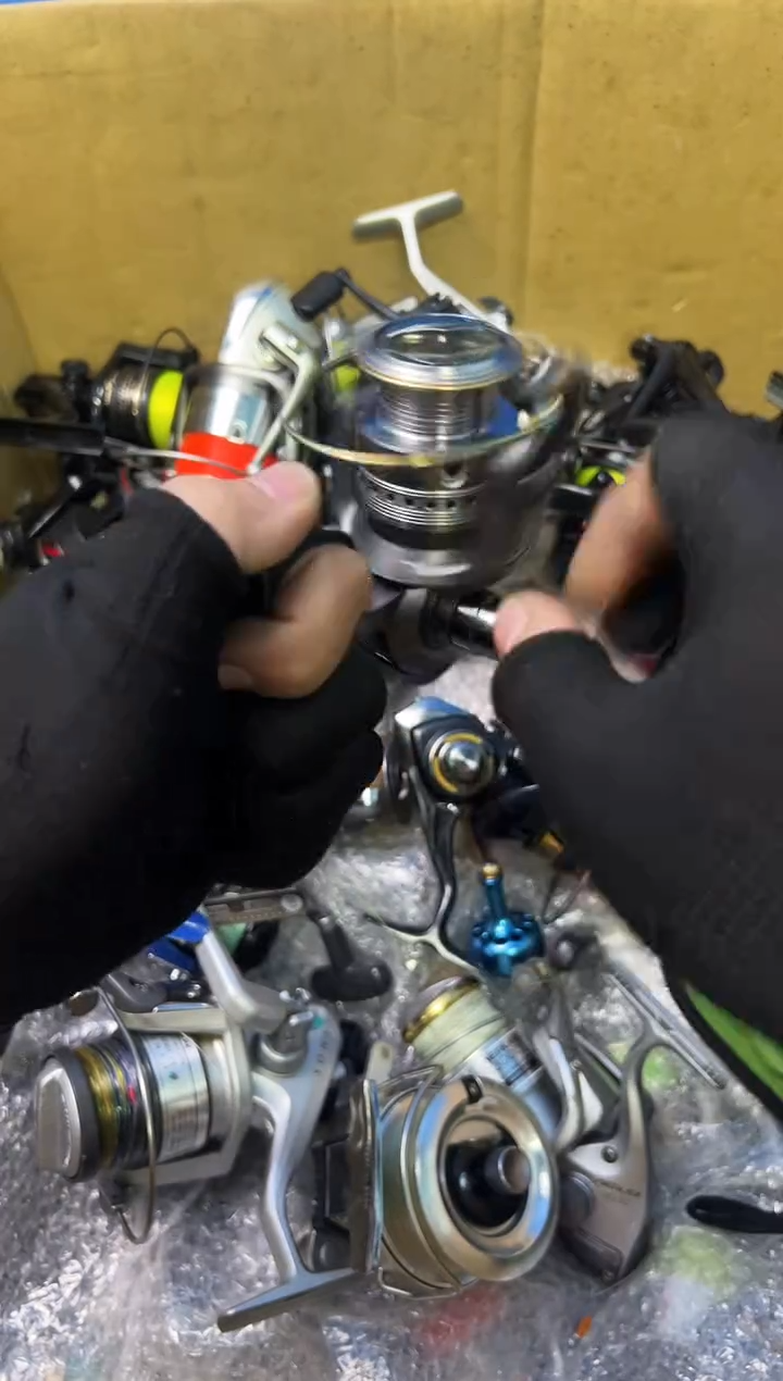 糊**涂微瑕钓鱼轮，直播间讲解为准，看清楚再拍，如有拆卸不退换