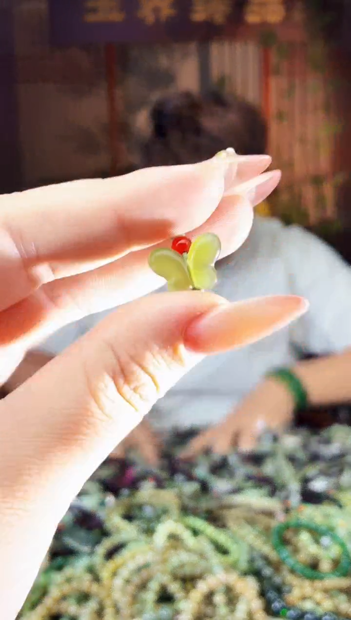 和田玉未镶嵌颈饰拍一发一