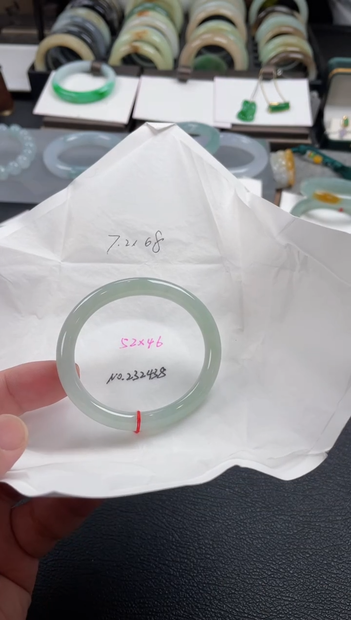 【闪购商品】翡翠手镯未镶嵌手镯