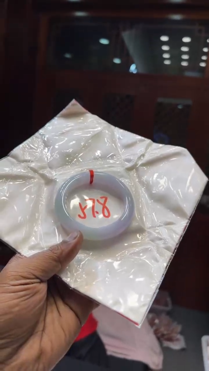 【闪购商品】翡翠手镯未镶嵌手镯