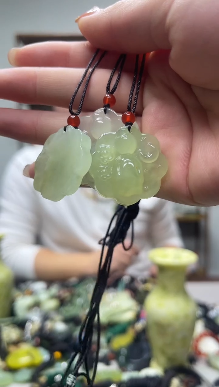 未镶嵌岫玉吊坠多样性发货其中发一