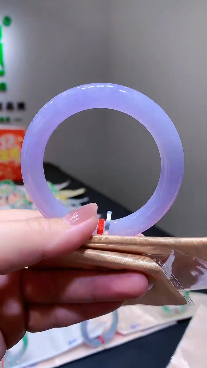 未镶嵌手镯翡翠-k83  天然缅甸A货翡翠56.6圆条