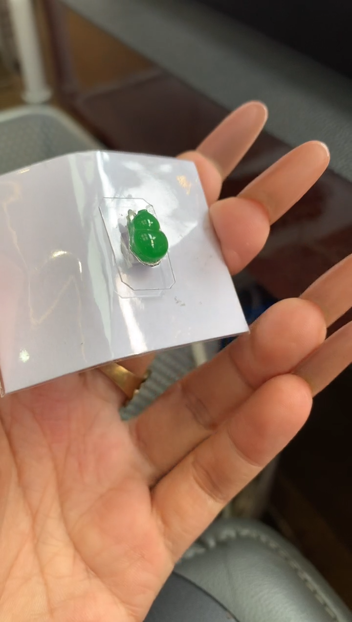 【闪购商品】定制翡翠未镶嵌翡翠