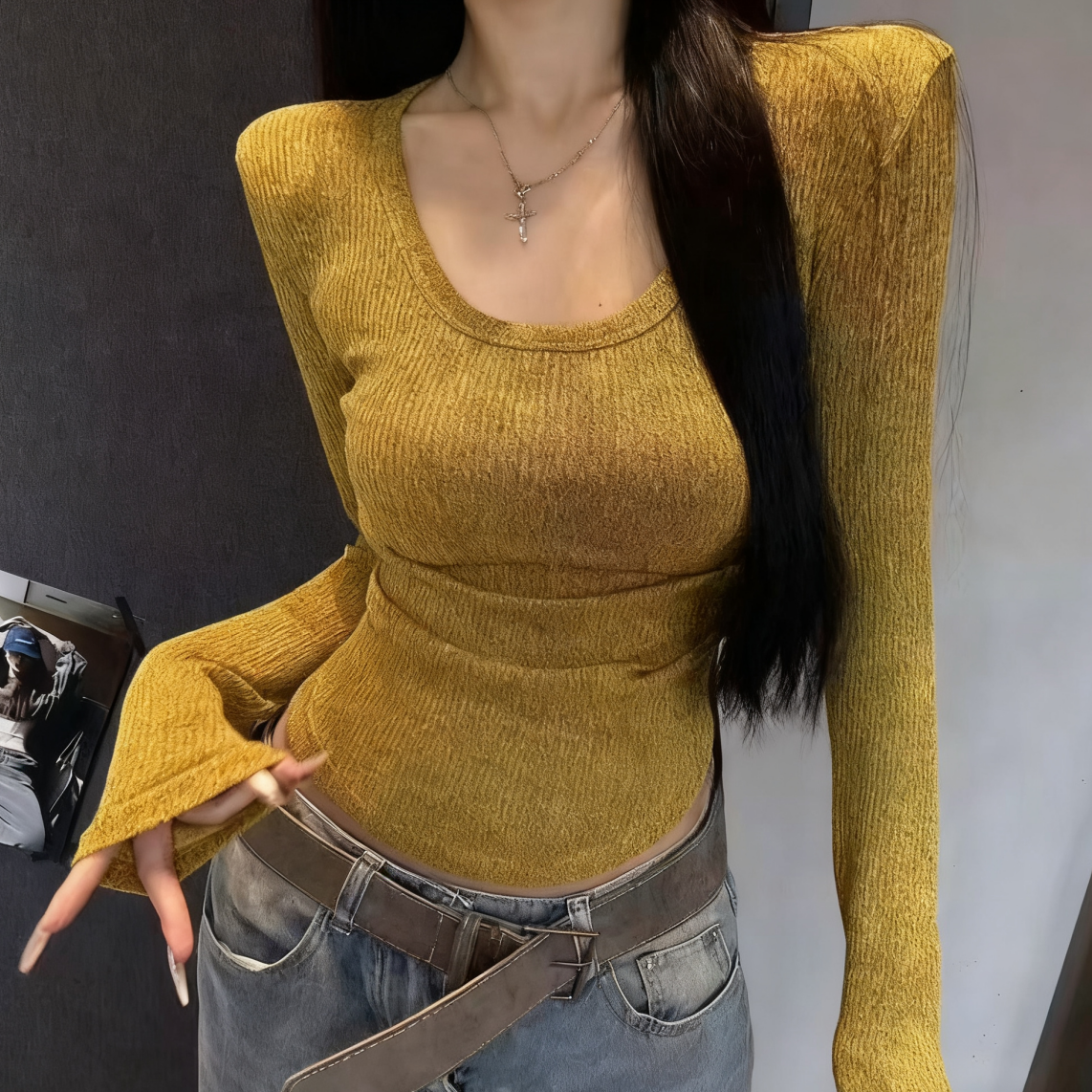 韩系2025秋冬季新款U领简约通勤净版高级感修身显瘦长袖打底衫