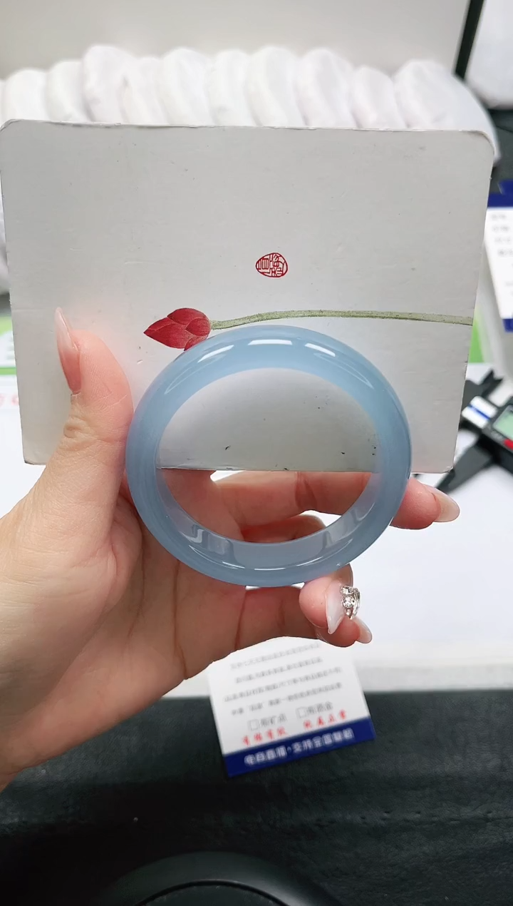 【闪购商品】石英质玉手镯未镶嵌109-56