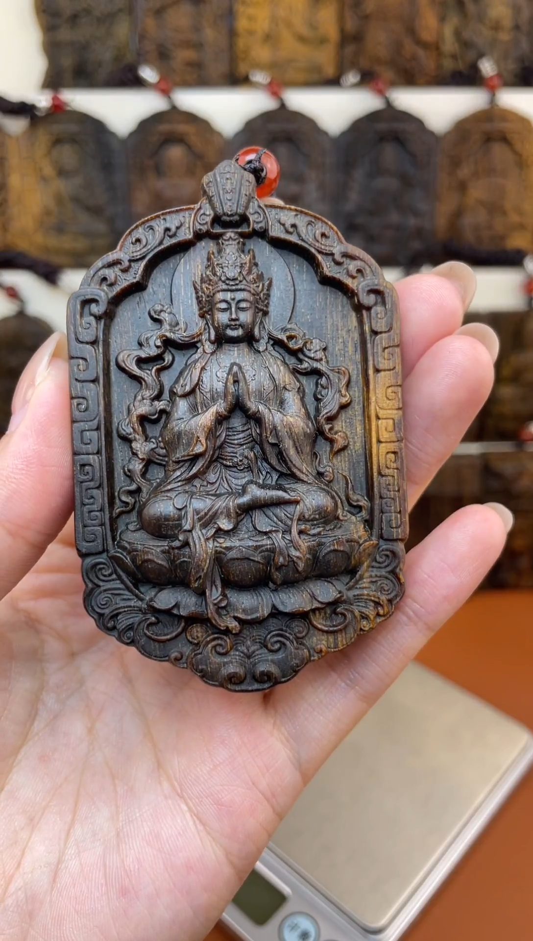 木木雕款芽庄 新款圣观音8cm送养香瓶 