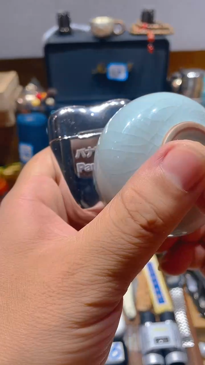 瓷片闪购商品 如图所示