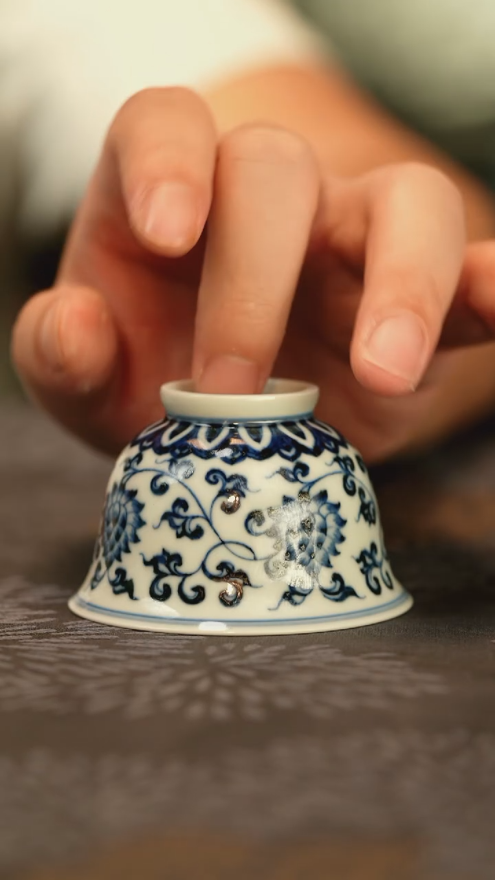特价仿明缠枝莲铃铛杯