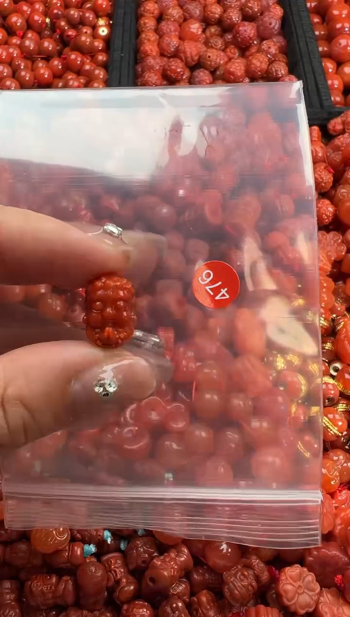 南红玛瑙合金颈饰2