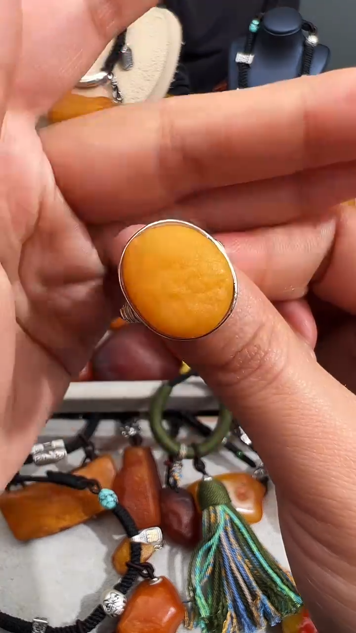 【闪购商品】蜜蜡裸石未镶嵌似玉