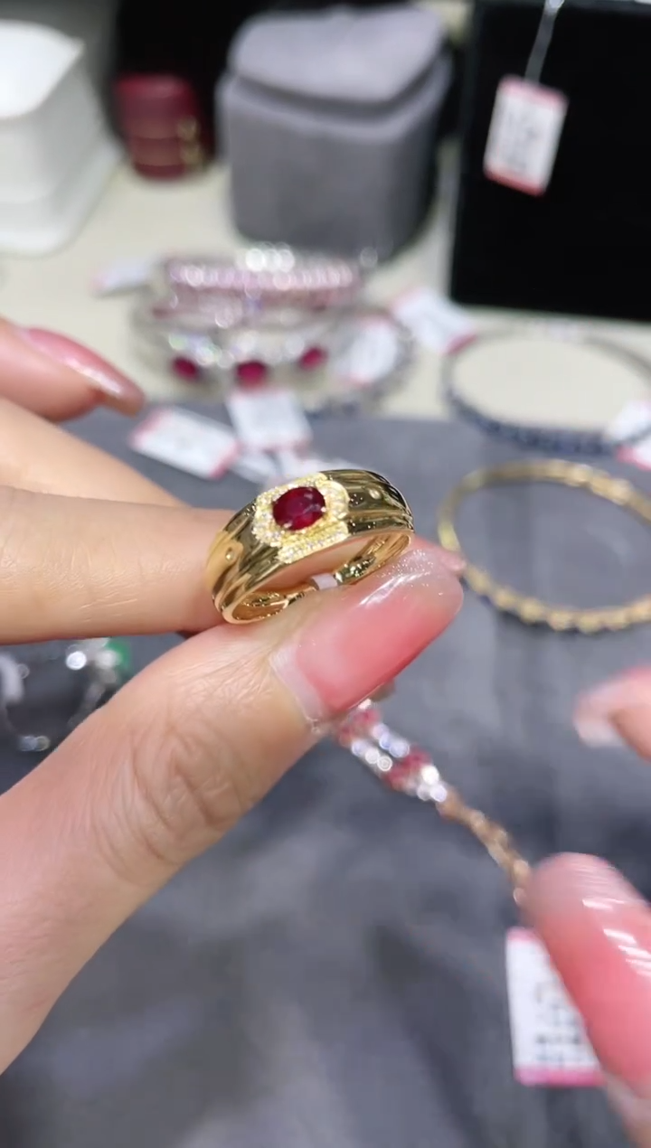【闪购商品】红宝石戒指18K金镶嵌·