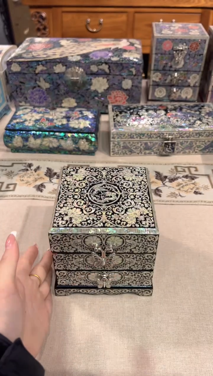 【闪购商品】龙凤黑底弘贝雅螺钿漆器文化馆 