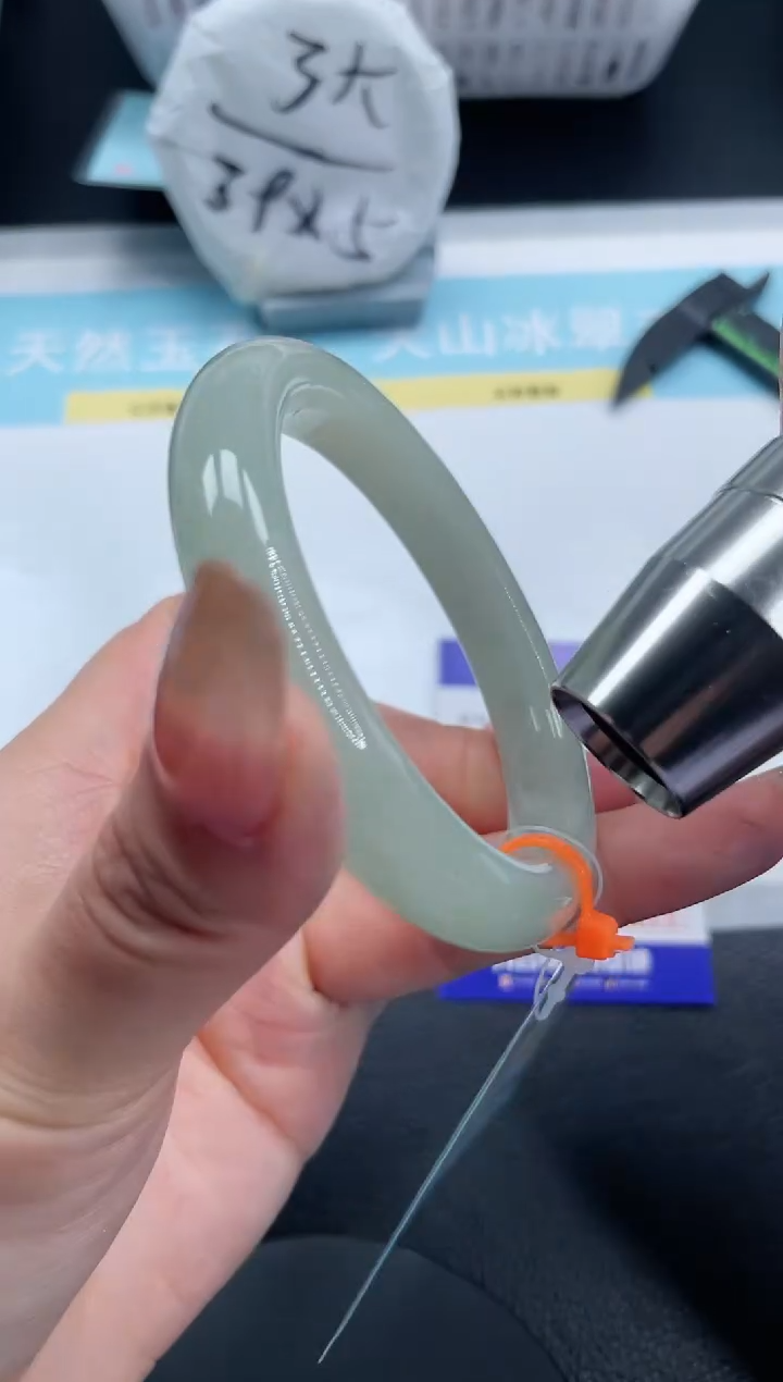 【闪购商品】石英质玉手镯未镶嵌19S132-55