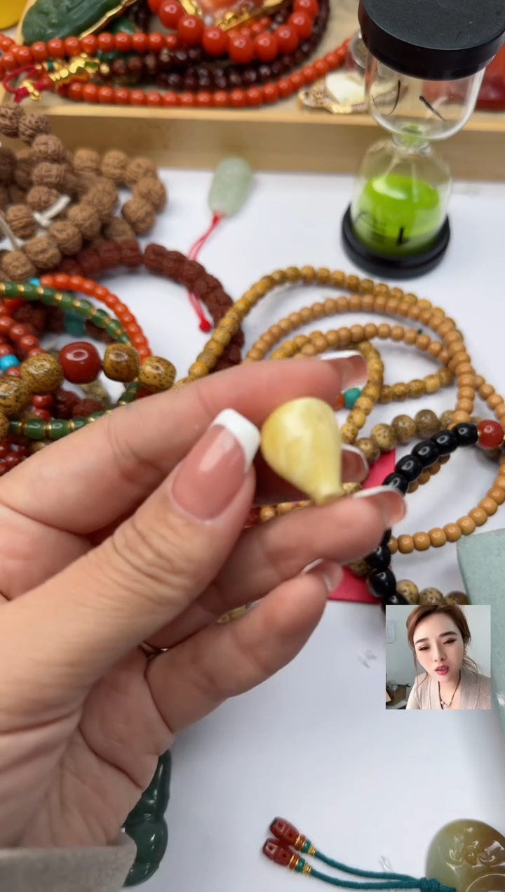 【闪购商品】蜜蜡裸石未镶嵌蜜蜡配饰