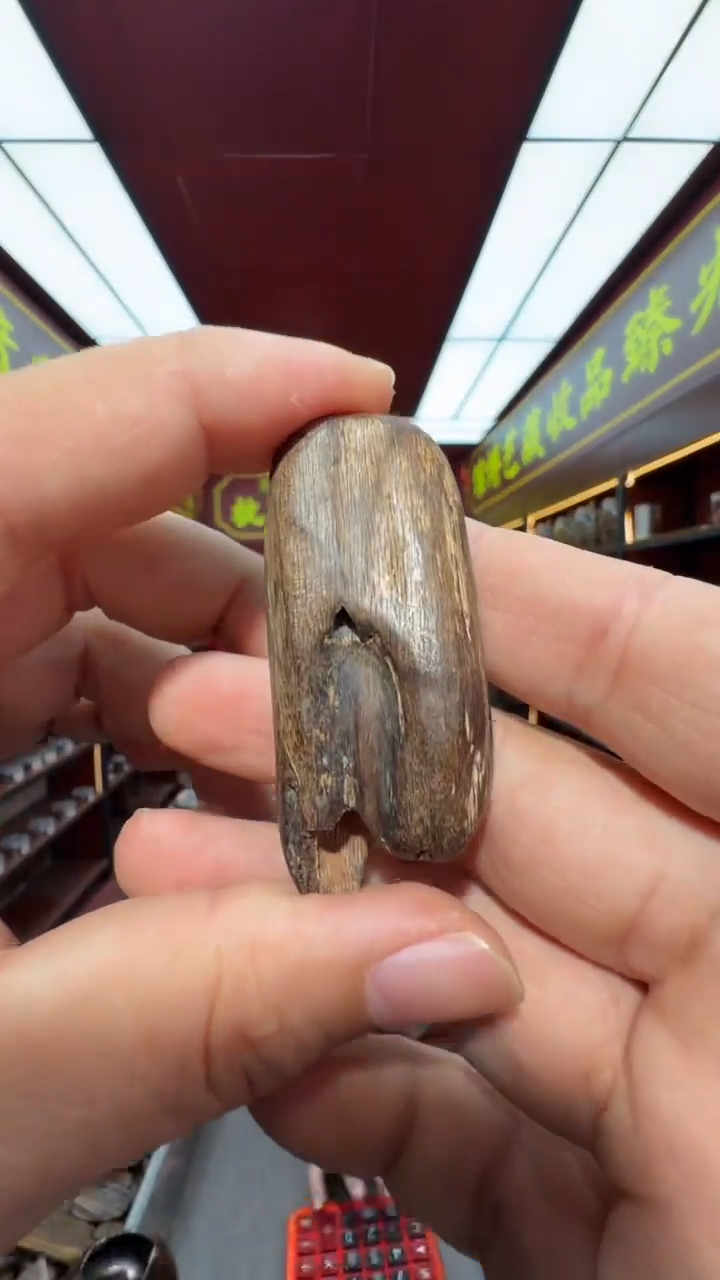 沉香吊坠多样性发一