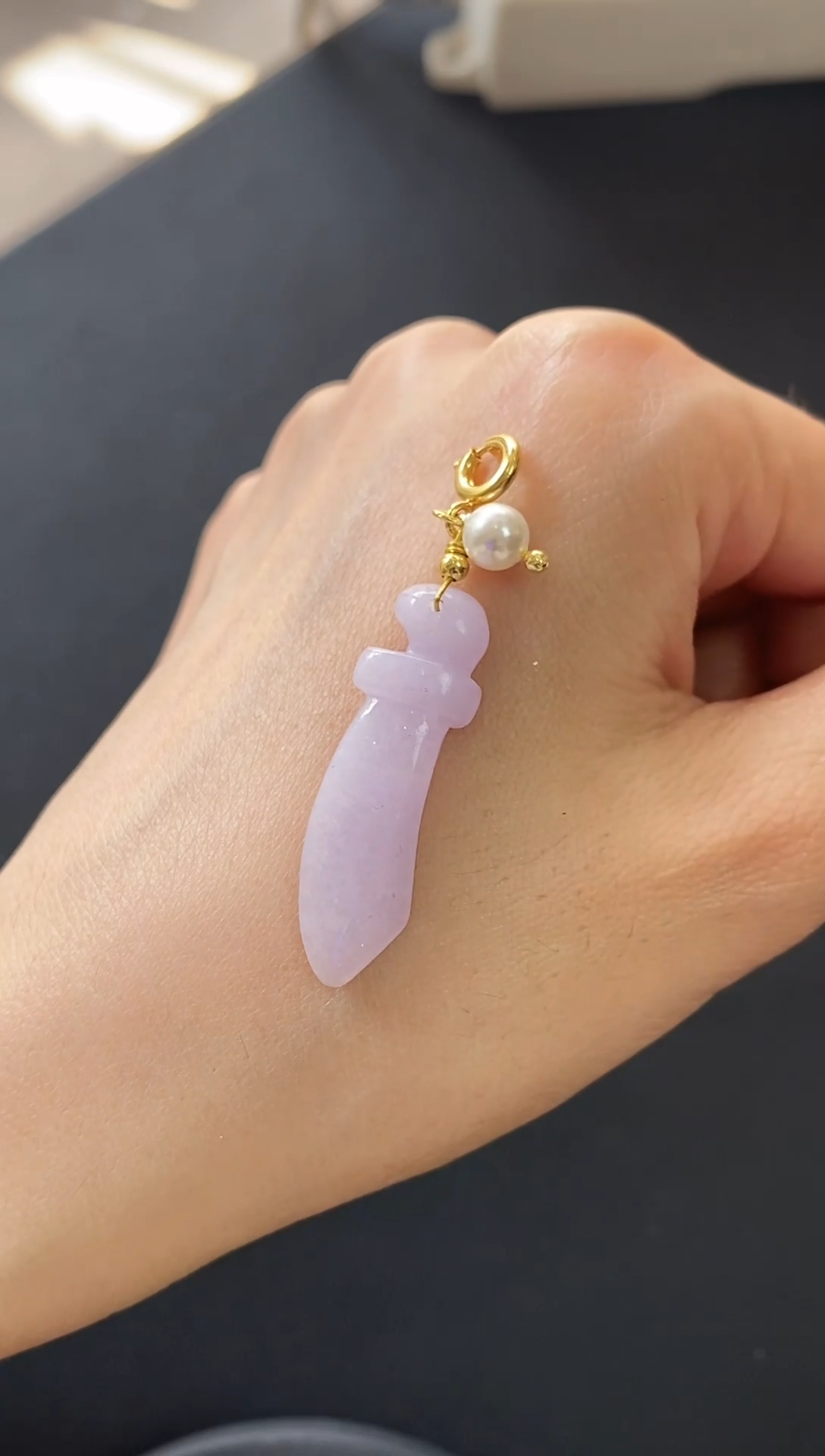 颈饰未镶嵌翡翠~