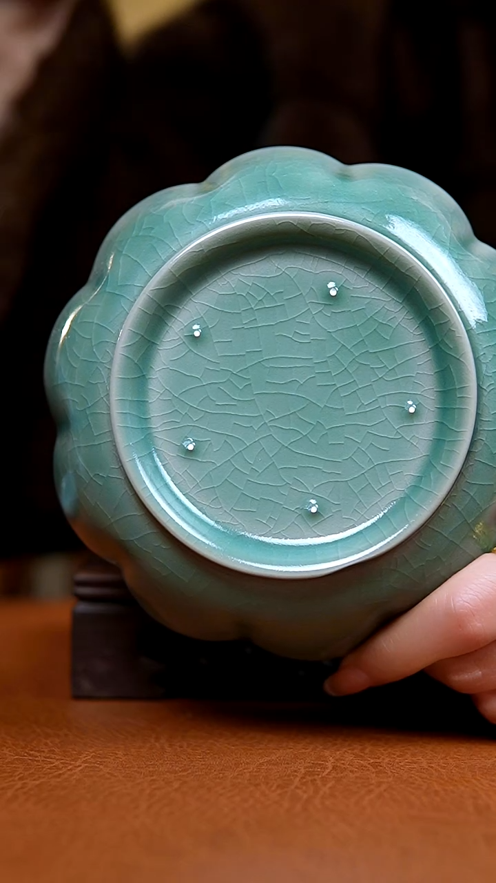 杯仿古青绿葵口盘