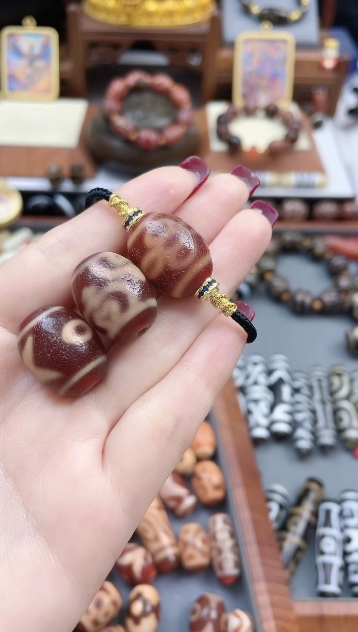 【闪购商品】玛瑙/玉髓珠珠未镶嵌金蟾红肉3个