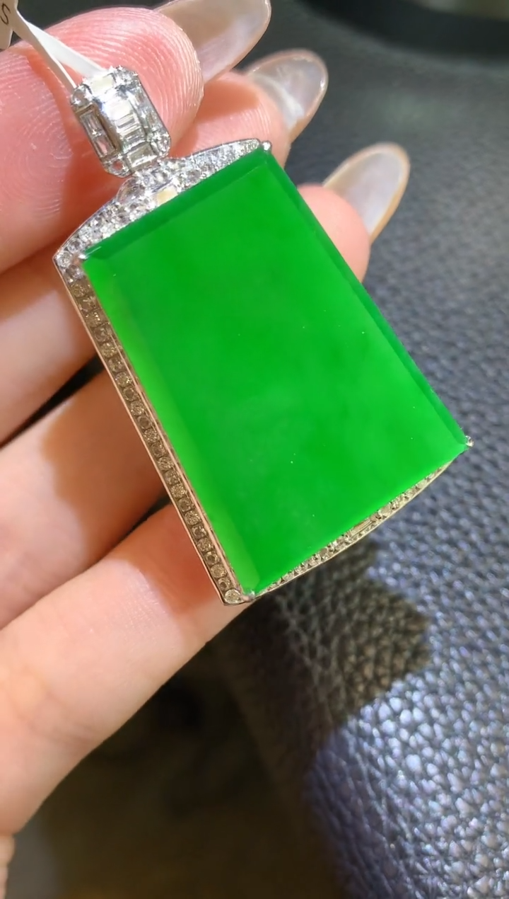 翡翠18K金镶嵌吊坠(不含链)122-无事牌