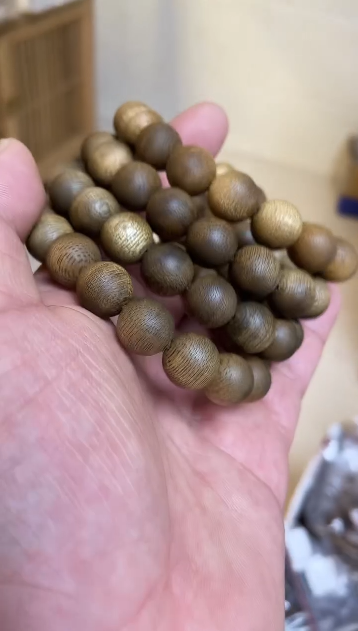 【闪购商品】沉香手串文莱圆珠单圈1.3多样性发其一