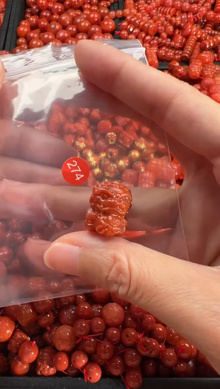 【闪购商品】南红玛瑙颈饰未镶嵌1