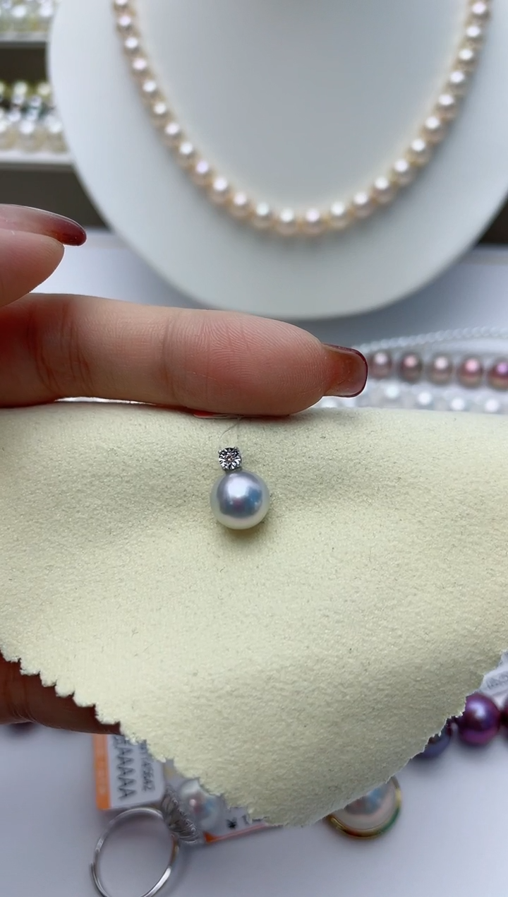 【闪购商品】海水珍珠颈饰18K金镶嵌W54