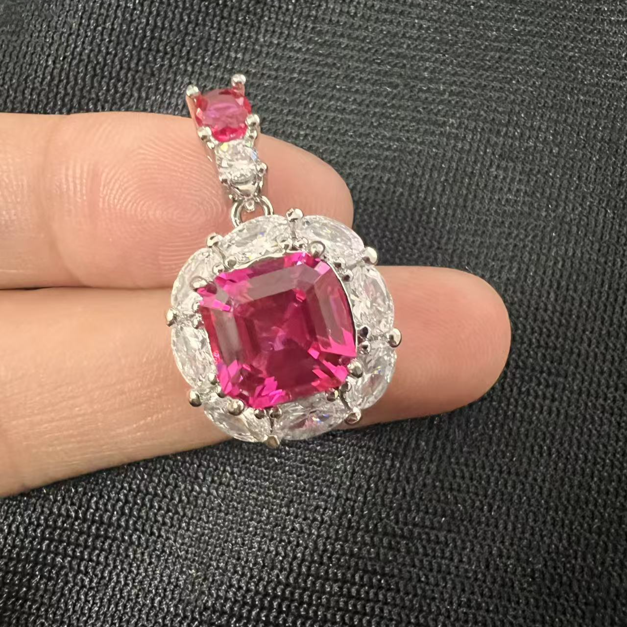 合金合成锆石吊坠 【高端潮玩】合成培育红宝吊坠-气质显白12