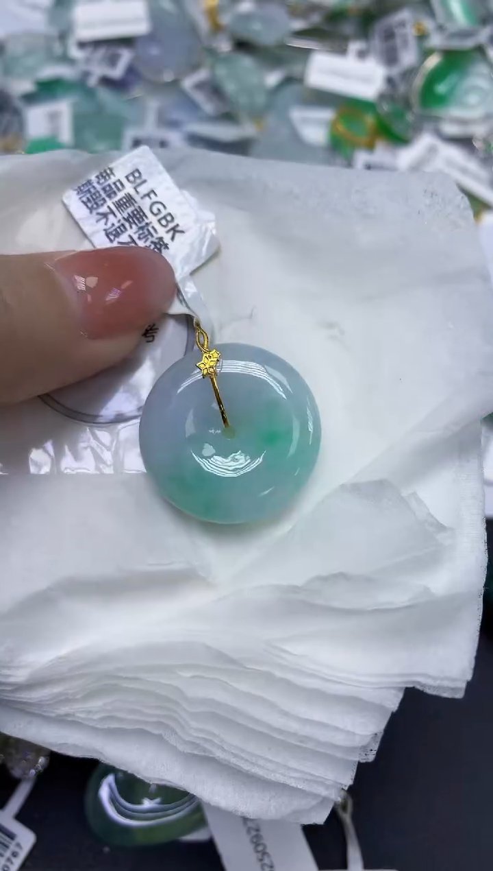 颈饰18K金镶嵌翡翠天然缅甸翡翠A货百元以上9元证书费自理