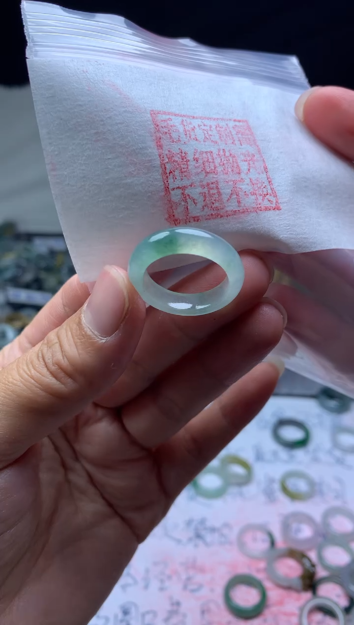 【闪购商品】定制翡翠未镶嵌毛货需精细抛光戒圈17#550元