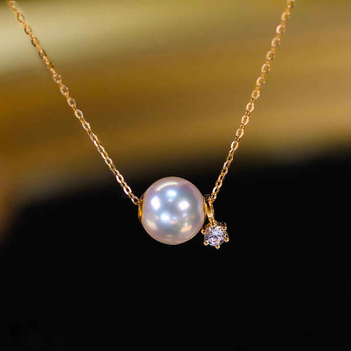 路路通18K金贴片银链9-9.5mm花珠级别akoya海水珍珠吊坠